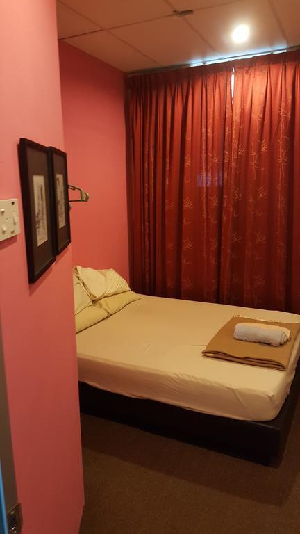 28 Bahari Hotel George Town  Kültér fotó