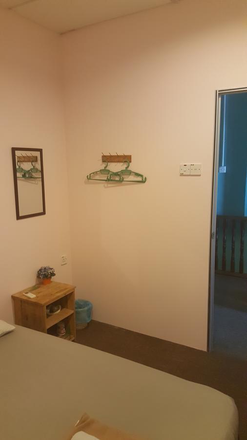 28 Bahari Hotel George Town  Kültér fotó