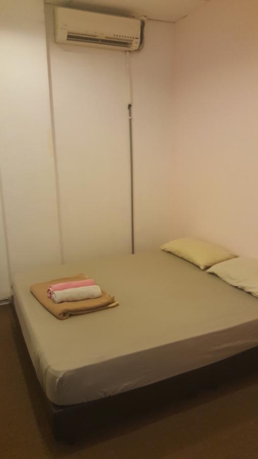 28 Bahari Hotel George Town  Kültér fotó
