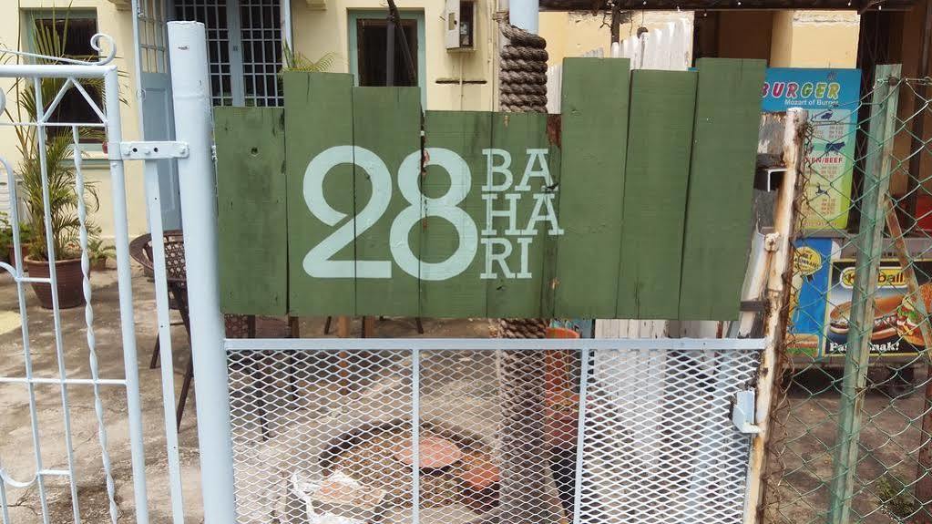 28 Bahari Hotel George Town  Kültér fotó